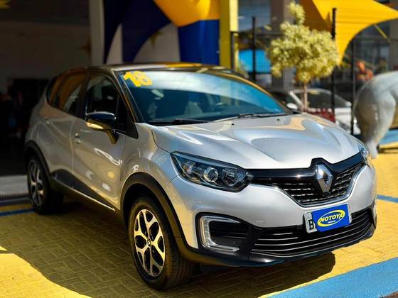 RENAULT CAPTUR 1.6 16V SCE FLEX LIFE X-TRONIC RENAULT CAPTUR 1.6 16V SCE FLEX LIFE X-TRONIC